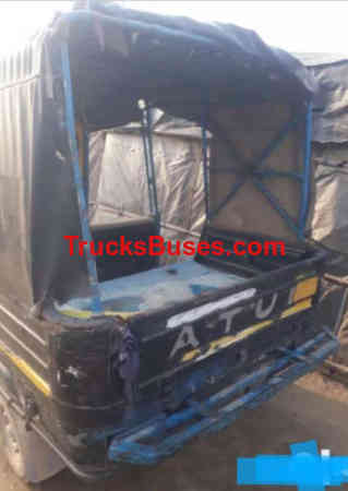 Bajaj RE image 3